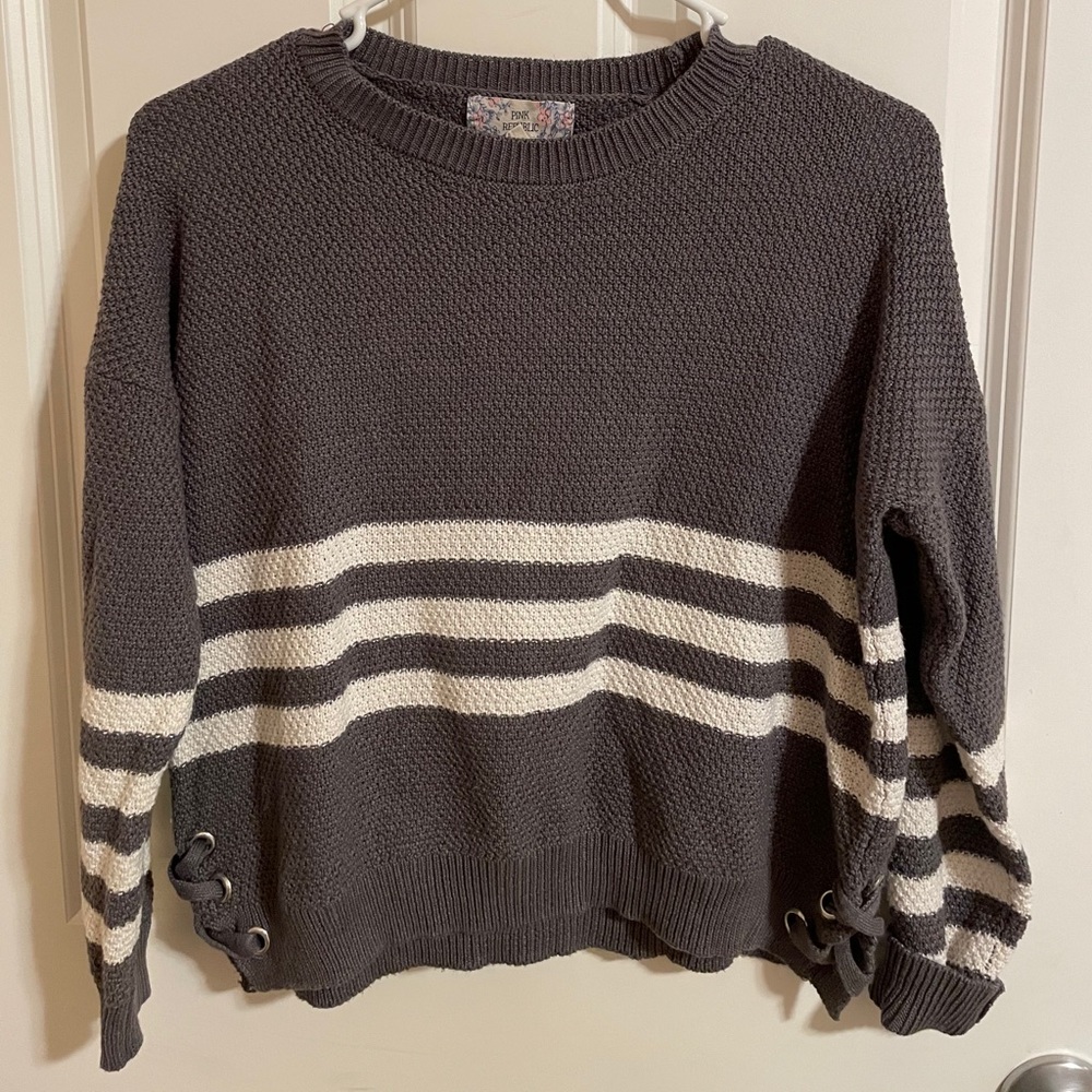 White and grey sweater